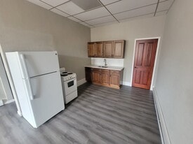 17 Lackawanna Ave, Unit front in Norwich, NY - Building Photo