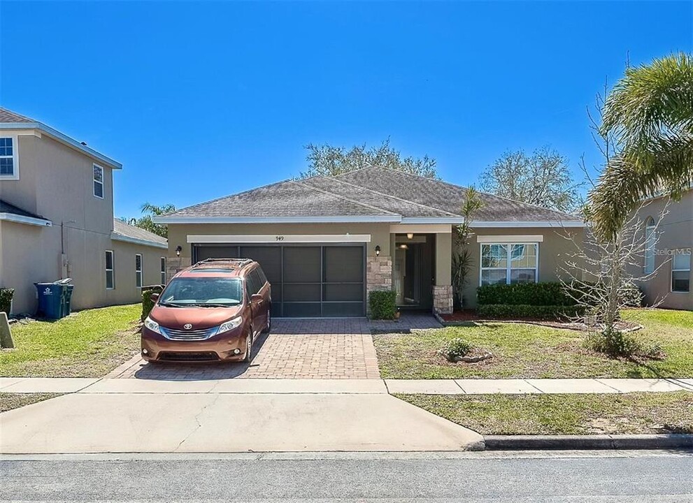 949 Andalusia Loop in Davenport, FL - Building Photo