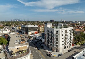 5768 W 3rd St in Los Angeles, CA - Building Photo