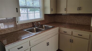 13805 Maye Pl in Austin, TX - Building Photo - Building Photo