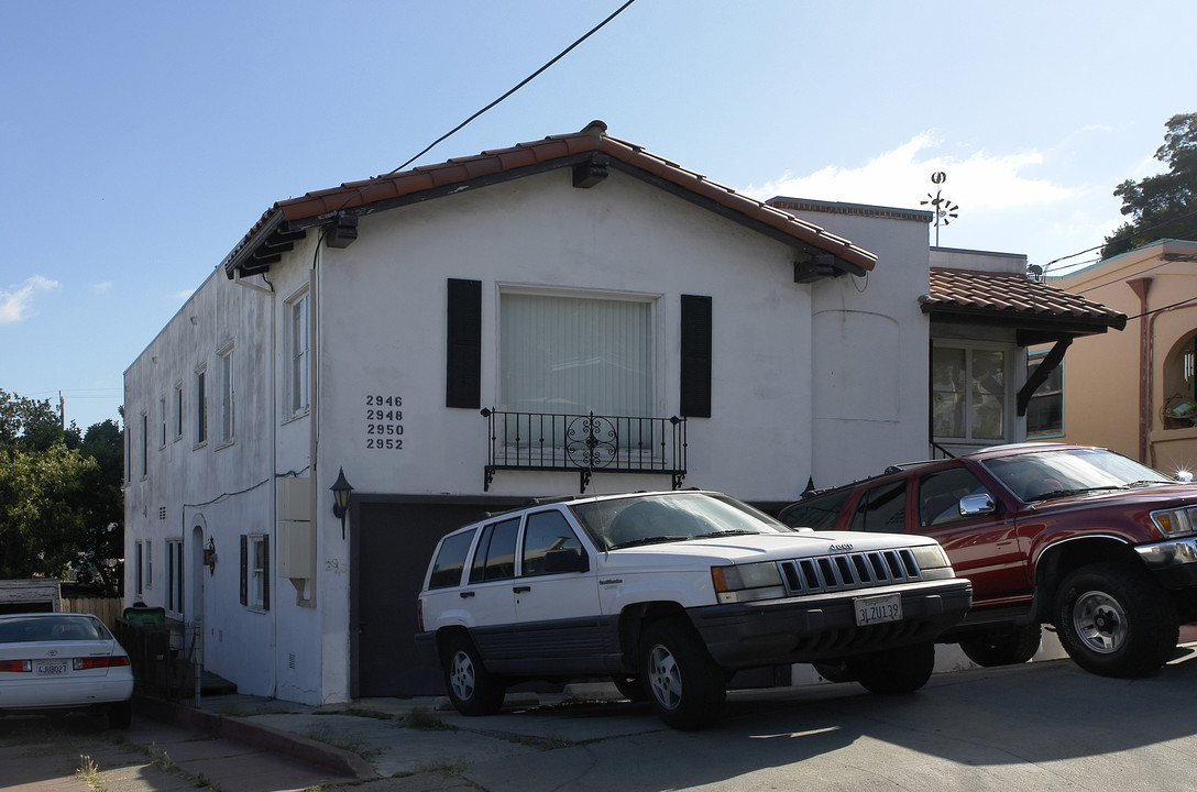 2946-2952 Bona St in Oakland, CA - Building Photo