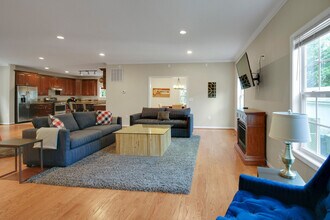 6799 Wilson Blvd in Falls Church, VA - Building Photo - Building Photo