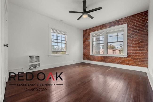 property at 1110 S Lake St