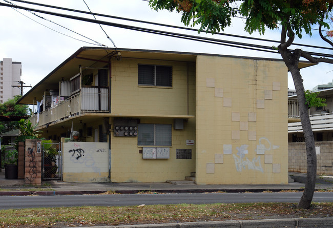 825 University Ave in Honolulu, HI - Building Photo - Building Photo