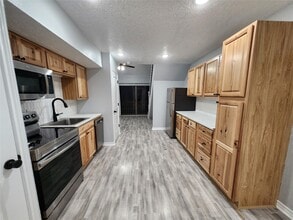 12900 Walden Rd in Montgomery, TX - Building Photo - Building Photo