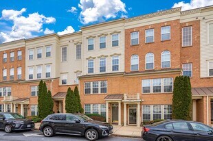1816 Poolside Ln in Frederick, MD - Building Photo