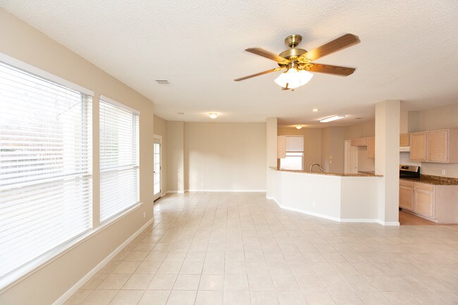 1628 War Horse Ln in Round Rock, TX - Building Photo - Building Photo