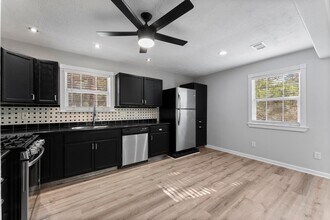 2 Ground Brier Ct in Spring, TX - Building Photo - Building Photo