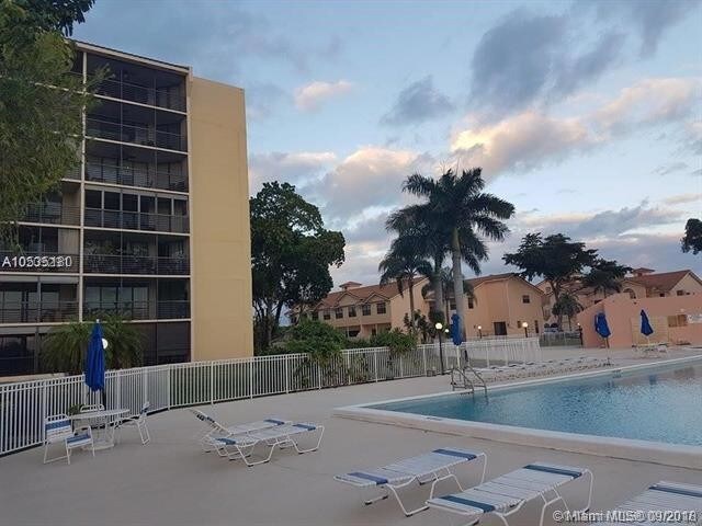 20840 San Simeon Way-Unit -704 in North Miami Beach, FL - Building Photo