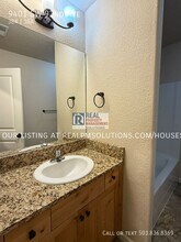 9401 SW 92nd Ave in Portland, OR - Building Photo - Building Photo