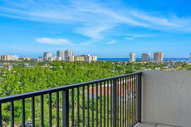 3200 Port Royale Dr N in Fort Lauderdale, FL - Foto de edificio - Building Photo