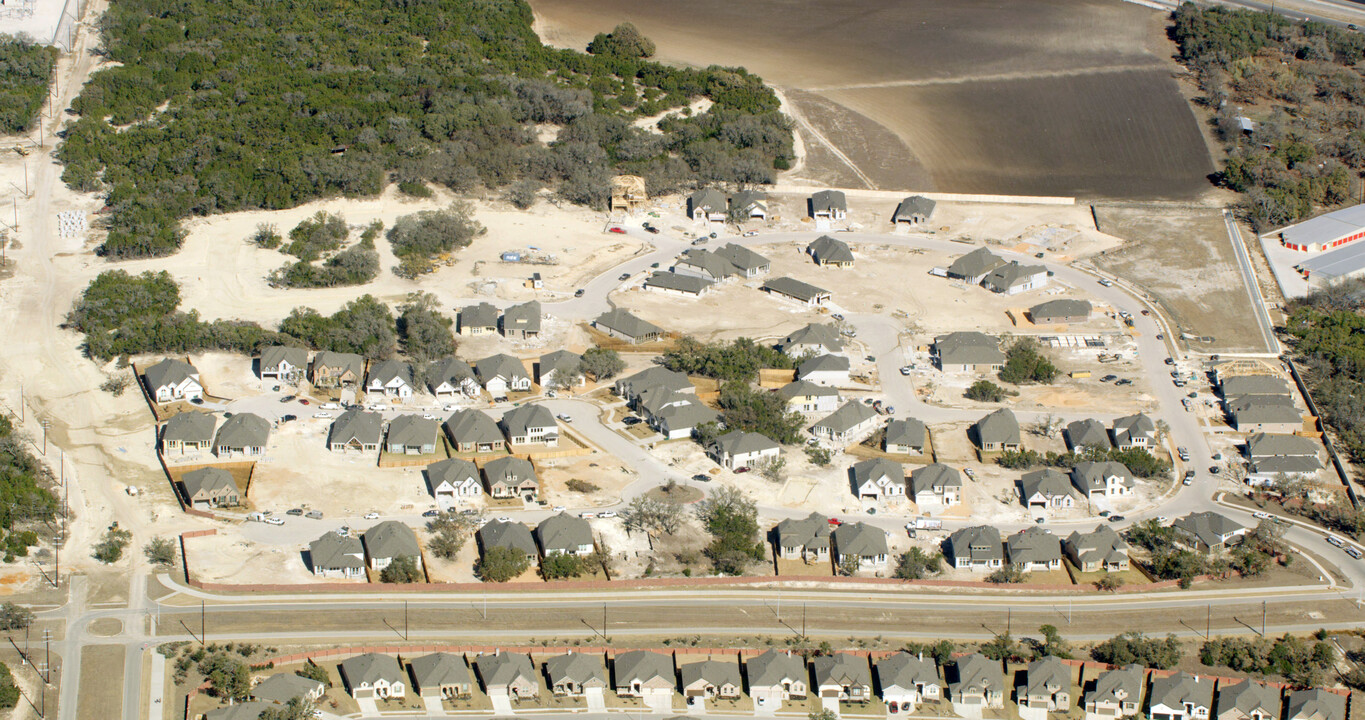 Regent Park in Boerne, TX - Building Photo