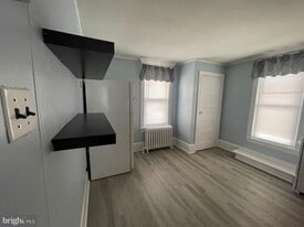 6732 Maple Ave in Pennsauken, NJ - Building Photo