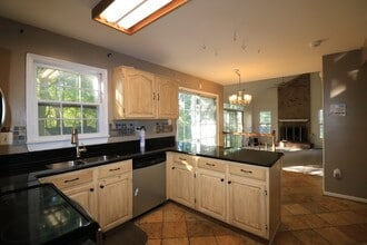 10812 Cherry Blossom Ct in Adelphi, MD - Building Photo - Building Photo