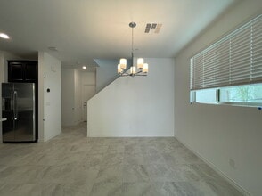 802 Spring Estates Ave in North Las Vegas, NV - Building Photo - Building Photo
