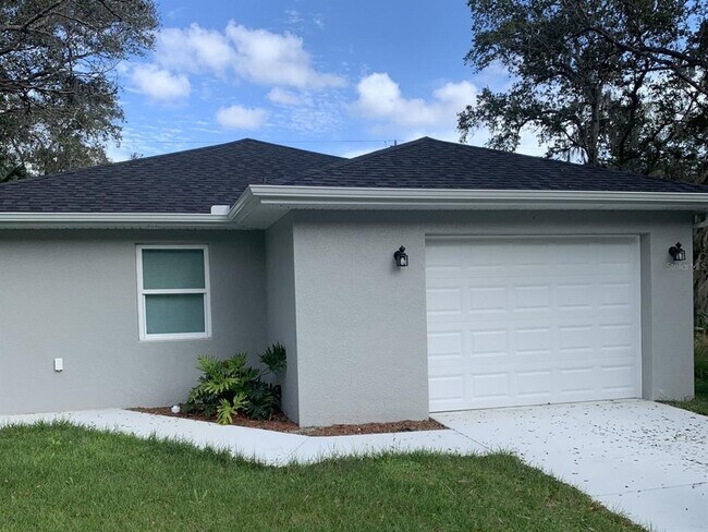 104 Farber St in Port Charlotte, FL - Building Photo - Building Photo