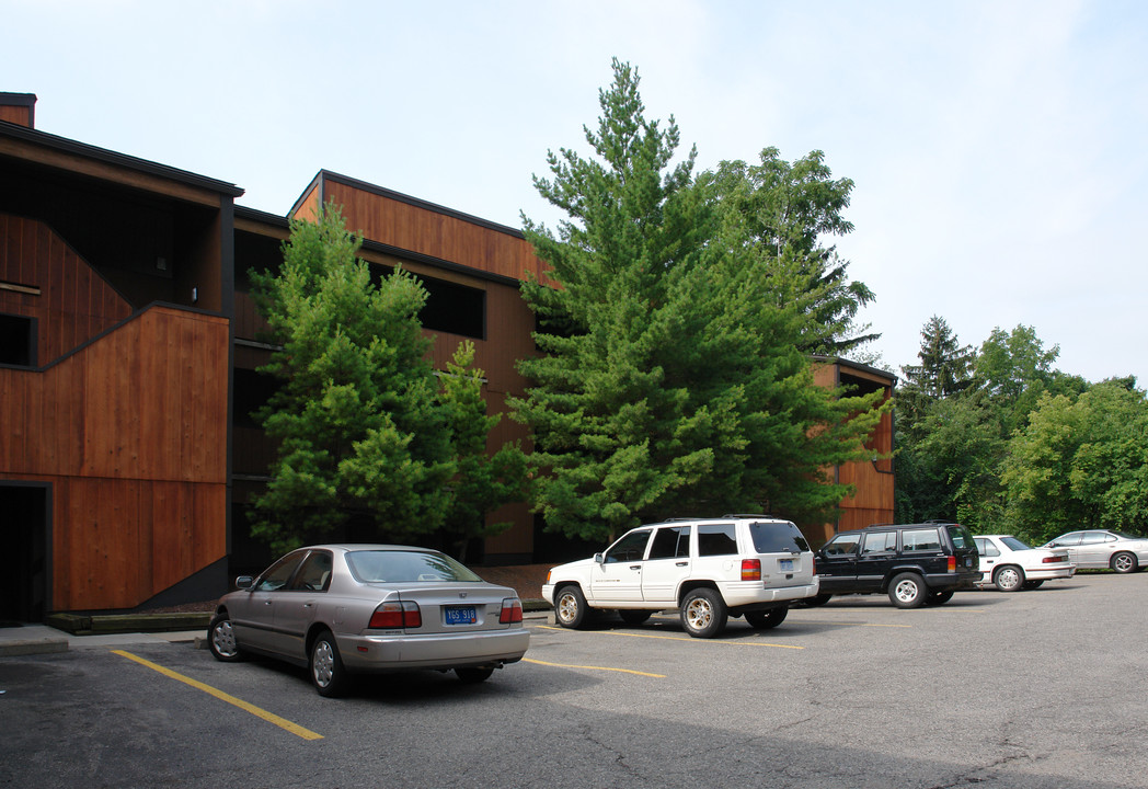 Treehouse North Apartments in East Lansing, MI - Building Photo