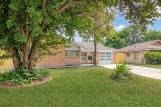 1703 Ansbury Dr in Houston, TX - Building Photo - Building Photo