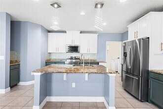 1848 Oak Hammock Ct in Lutz, FL - Building Photo - Building Photo