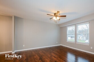 22 Oak Forest Dr in St. Peters, MO - Building Photo - Building Photo