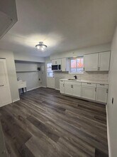 5974 Glenway Dr in Brook Park, OH - Building Photo - Building Photo