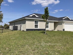 25594 Prada Dr in Punta Gorda, FL - Building Photo - Building Photo