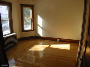 65 Wareham St-Unit -Apt 1 in Medford, MA - Building Photo - Building Photo