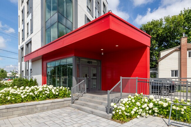 526 74E Av in Laval, QC - Building Photo - Building Photo