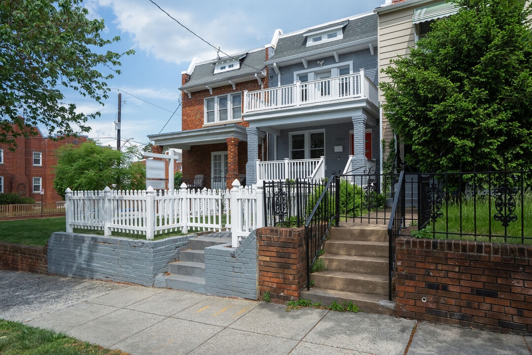 4931 4th St NW in Washington, DC - Building Photo