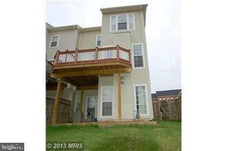 24677 Nettle Mill Square in Stone Ridge, VA - Building Photo - Building Photo