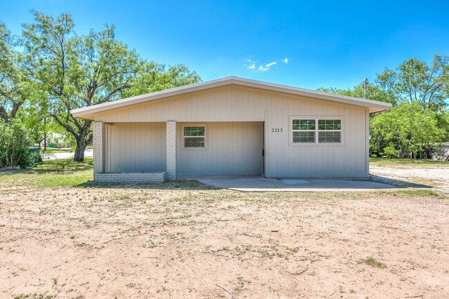 property at 2113 S Hill St
