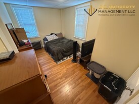 500 Cherry St, Unit 2 in Fall River, MA - Building Photo