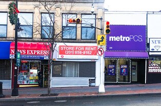 209-219 Broad St in Elizabeth, NJ - Building Photo