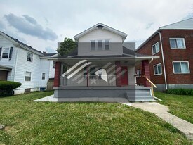 1004 W Fairview Ave in Dayton, OH - Building Photo