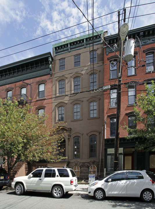 210 Washington St in Jersey City, NJ - Foto de edificio