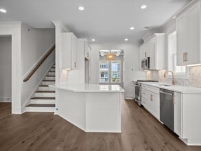 609 Cannonsgate Dr in Newport, NC - Building Photo - Building Photo