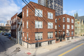 The Triad Apartments in Columbus, OH - Building Photo - Building Photo