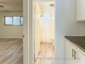 45 Rose Ave in Los Angeles, CA - Building Photo - Building Photo