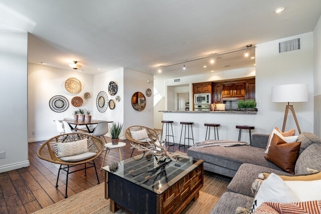 property at 109 W Montecito Wy