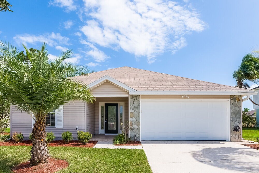 2077 Willesdon Dr W in Jacksonville, FL - Building Photo