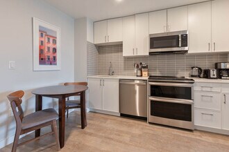 1 Chestnut St in Quincy, MA - Building Photo - Building Photo