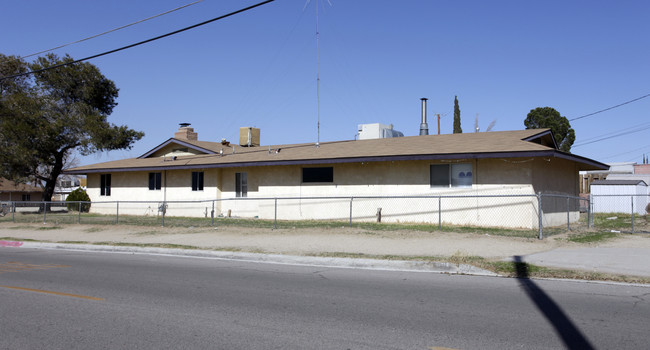 25391 Be Joal St in Barstow, CA - Foto de edificio - Building Photo