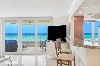 500 S Ocean Blvd in Boca Raton, FL - Building Photo - Building Photo