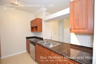 12957 Centre Park Cir in Herndon, VA - Building Photo - Building Photo