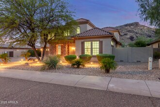 5811 W Bonanza Ln in Phoenix, AZ - Building Photo - Building Photo