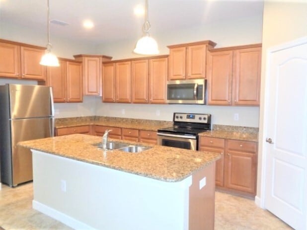 13343 Graham Yarden Dr in Riverview, FL - Building Photo - Building Photo