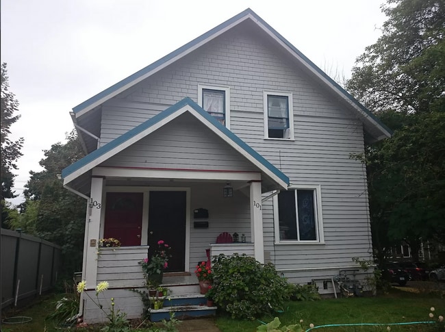 101 N Bowdoin Pl in Seattle, WA - Building Photo - Building Photo