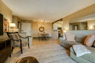 159 K Calle Ojo Feliz in Santa Fe, NM - Building Photo - Building Photo