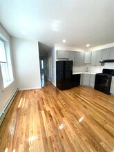119 Harvard St, Unit 1 in Cambridge, MA - Foto de edificio - Building Photo