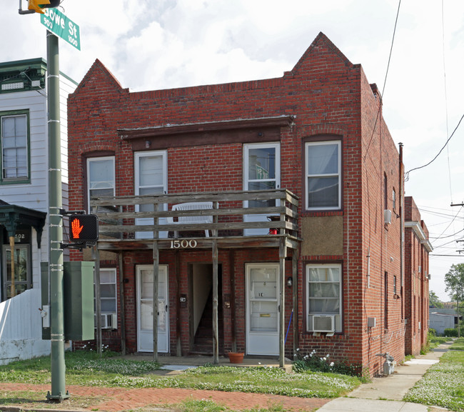 1500 W Leigh St in Richmond, VA - Foto de edificio - Building Photo